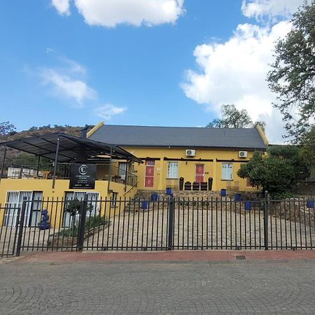 Cobblestone Court Hotel Colesberg Exterior photo