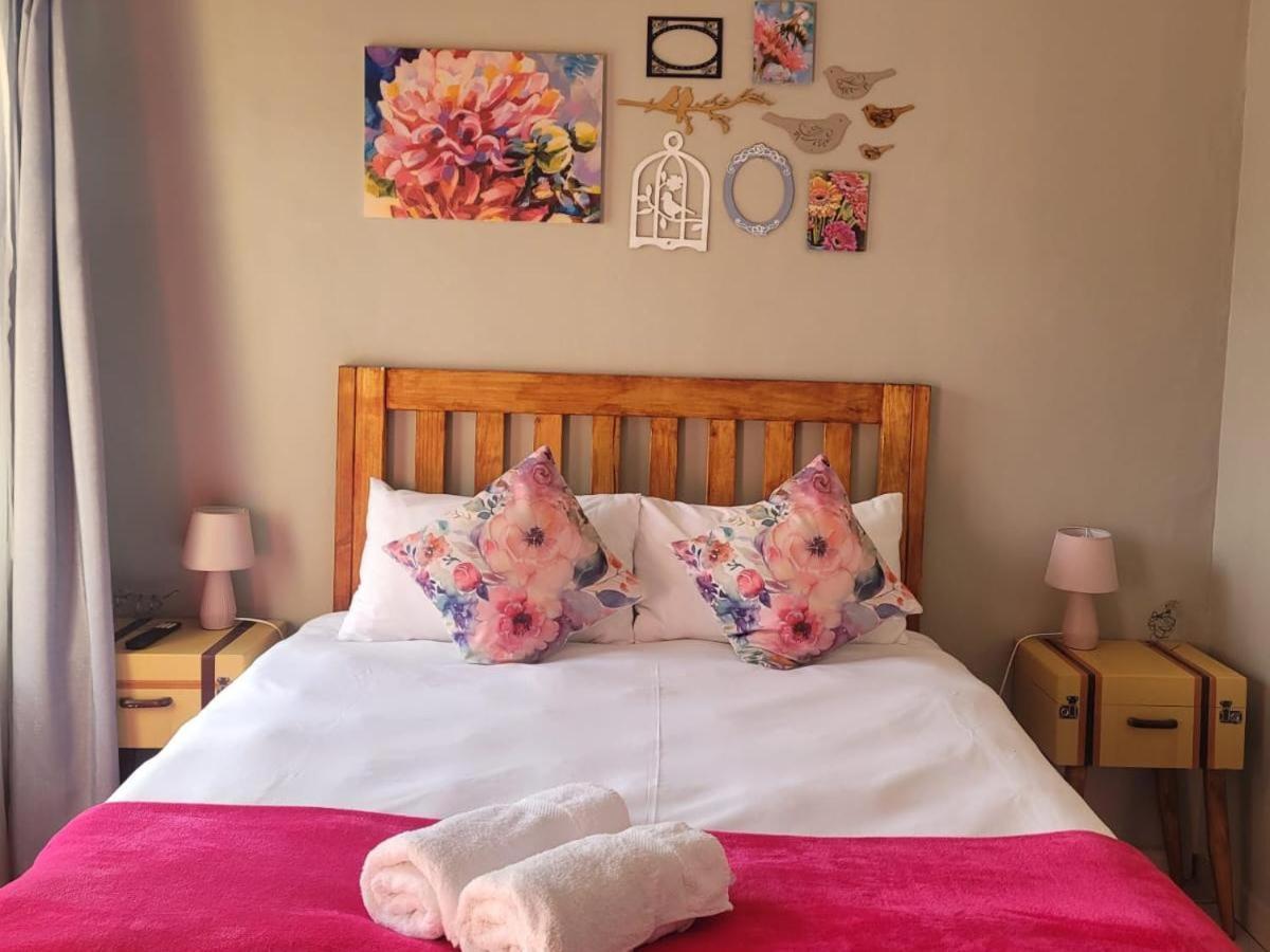 Cobblestone Court Hotel Colesberg Room photo